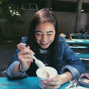 Meet your Posher, Samantha